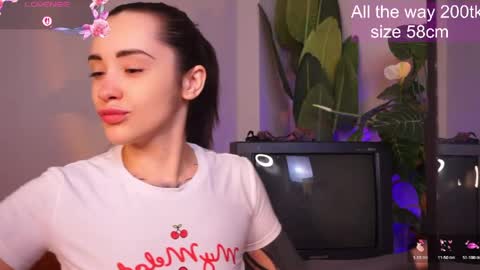 Snapshot of evarabbit chatting on 05-25-26, 01:55 Eva online show from 05-25-26, 01:55