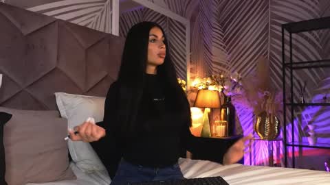 EvaRhea online show from 04-03-26, 02:53