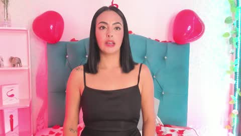 Snapshot of evaritz__ chatting on 02-16-25, 03:58 EVARITZ online show from 02-16-25, 03:58