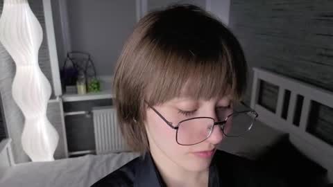 Eva online show from 04-27-26, 07:34