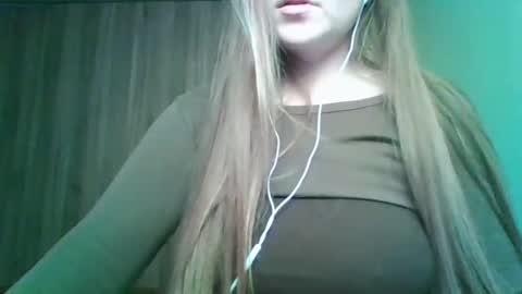 Snapshot of evasapples2026 chatting on 02-01-26, 08:51 evasapples2026 online show from 02-01-26, 08:51