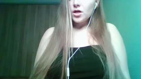 Snapshot of evasapples2026 chatting on 02-27-26, 06:52 evasapples2026 online show from 02-27-26, 06:52