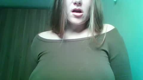 Snapshot of evasapples2026 chatting on 03-06-26, 10:50 evasapples2026 online show from 03-06-26, 10:50