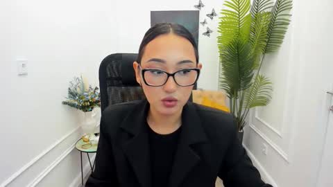 Snapshot of evasarazardje chatting on 11-19-25, 05:07 evasarazardje online show from 11-19-25, 05:07