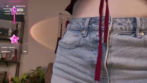 Snapshot of evaselin chatting on 10-03-25, 05:26 Eva online show from 10-03-25, 05:26