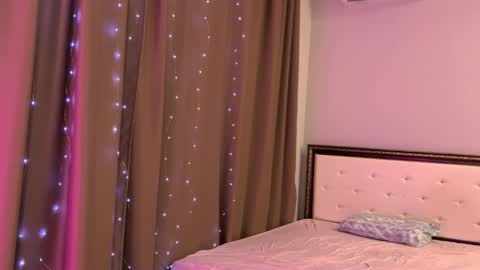 Eva online show from 10-15-25, 07:14