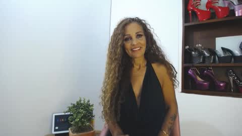 Snapshot of evasweet__ chatting on 01-22-25, 04:34  EVA LUNA online show from 01-22-25, 04:34