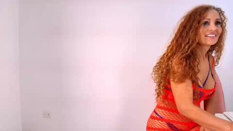 Snapshot of evasweet__ chatting on 02-09-25, 10:54  EVA LUNA online show from 02-09-25, 10:54