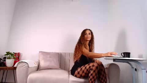 Snapshot of evasweet__ chatting on 02-12-25, 07:13  EVA LUNA online show from 02-12-25, 07:13