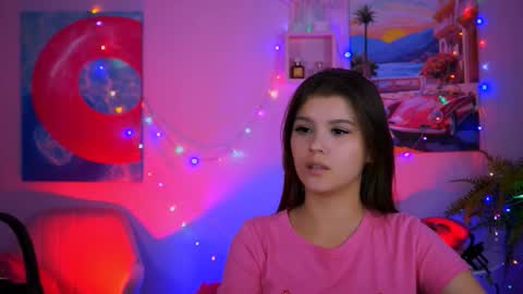 Snapshot of evathopson chatting on 11-25-25, 10:59 Eva next stream - - 1600 UTC2000 online show from 11-25-25, 10:59