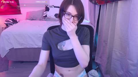 Snapshot of evavivi59 chatting on 02-23-25, 02:29 Vivi online show from 02-23-25, 02:29