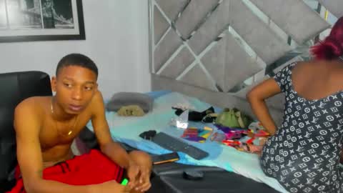 Snapshot of evaxemma chatting on 11-29-25, 01:47 Eva And Emmanuel online show from 11-29-25, 01:47