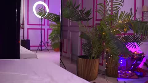 Eva online show from 02-28-25, 08:18