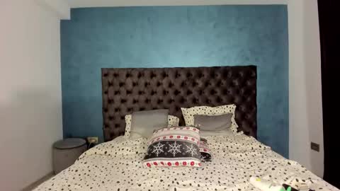 Snapshot of evebel chatting on 12-21-24, 09:36 Eve online show from 12-21-24, 09:36