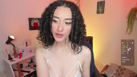 Snapshot of evee_uwu chatting on 09-17-25, 07:15 Eve Jane  online show from 09-17-25, 07:15