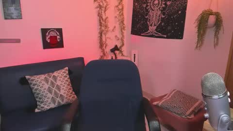 Snapshot of evee_uwu chatting on 10-09-25, 12:08 Eve Jane  online show from 10-09-25, 12:08