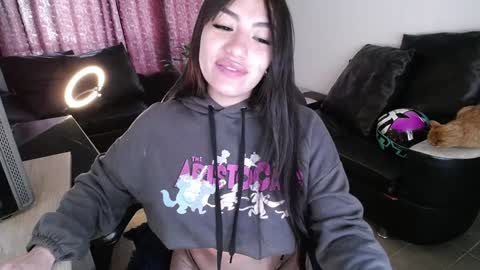 Kissed by an angel  IG evee  lyn20 online show from 01-14-25, 06:38