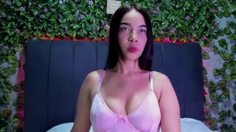 E V E L I N online show from 10-27-25, 02:59