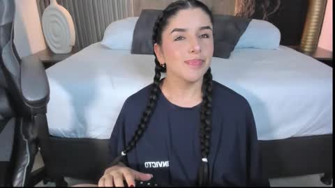 E V E L I N online show from 03-05-26, 02:40