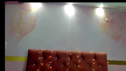 Snapshot of evelin_shy chatting on 01-18-25, 08:52 Evelin online show from 01-18-25, 08:52