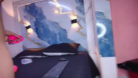 cielo online show from 09-25-25, 03:10