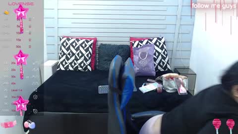 Snapshot of evelin_zaens chatting on 01-25-25, 03:51 evelin zaens online show from 01-25-25, 03:51