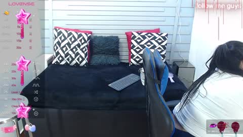 Snapshot of evelin_zaens chatting on 01-26-25, 03:48 evelin zaens online show from 01-26-25, 03:48