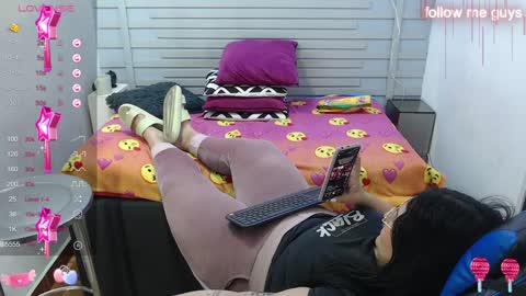 Snapshot of evelin_zaens chatting on 02-08-25, 09:56 evelin zaens online show from 02-08-25, 09:56