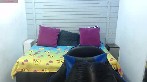 Snapshot of evelin_zaens chatting on 02-09-25, 04:14 evelin zaens online show from 02-09-25, 04:14