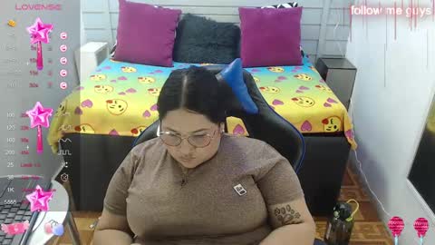 Snapshot of evelin_zaens chatting on 02-09-25, 07:16 evelin zaens online show from 02-09-25, 07:16