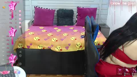 Snapshot of evelin_zaens chatting on 02-21-25, 07:34 evelin zaens online show from 02-21-25, 07:34