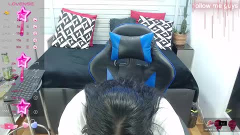 Snapshot of evelin_zaens chatting on 03-04-25, 09:07 evelin zaens online show from 03-04-25, 09:07