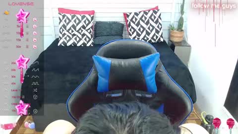 Snapshot of evelin_zaens chatting on 03-06-25, 05:14 evelin zaens online show from 03-06-25, 05:14