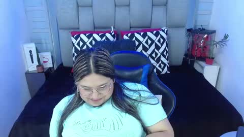 Snapshot of evelin_zaens chatting on 11-07-25, 05:51 evelin zaens online show from 11-07-25, 05:51