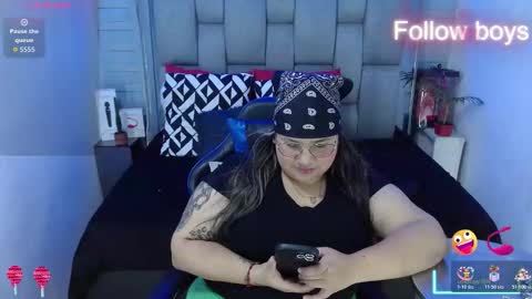 Snapshot of evelin_zaens chatting on 11-11-25, 04:45 evelin zaens online show from 11-11-25, 04:45