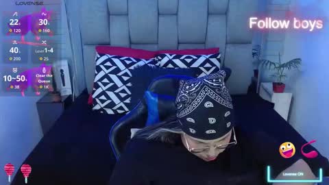 Snapshot of evelin_zaens chatting on 11-22-25, 05:50 evelin zaens online show from 11-22-25, 05:50