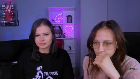 evelina online show from 11-18-25, 09:19