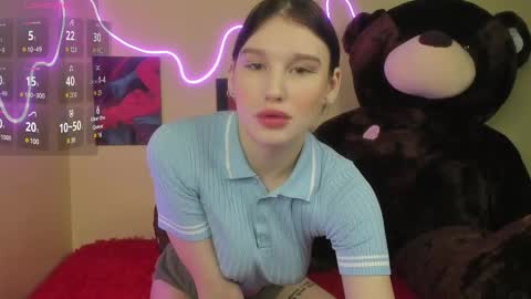 Evelina online show from 02-08-25, 01:43