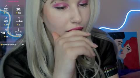 Evelina online show from 03-11-25, 04:43