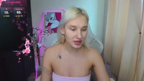 Evelina online show from 03-08-26, 09:02