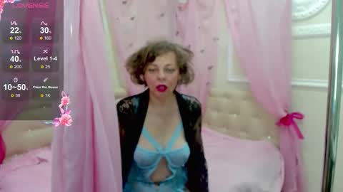 Evelina Love online show from 10-19-25, 04:02