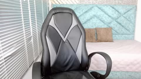 Eveline  online show from 02-22-25, 10:20