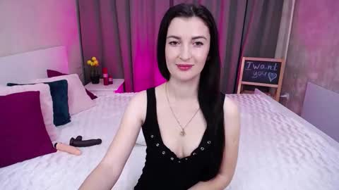 Snapshot of evelingills chatting on 10-17-25, 05:32 Evelin online show from 10-17-25, 05:32