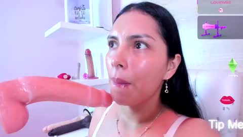 Evelinn belen online show from 10-04-25, 04:27