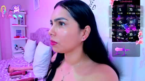 Evelinn belen online show from 04-25-26, 09:34