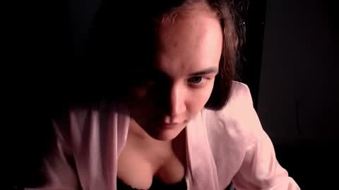 Snapshot of evelyn_gg chatting on 10-04-25, 01:03 Evelyn online show from 10-04-25, 01:03