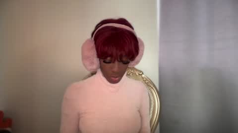 Snapshot of evelyn_jhonson3 chatting on 01-21-25, 12:39 E V E L Y N online show from 01-21-25, 12:39