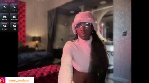 Snapshot of evelyn_jhonson3 chatting on 02-02-25, 12:35 E V E L Y N online show from 02-02-25, 12:35