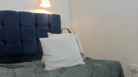 Snapshot of evelyn_morgan1 chatting on 12-21-24, 06:30 evelyn_morgan1 online show from 12-21-24, 06:30