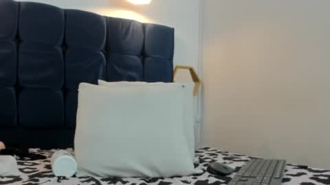 Snapshot of evelyn_morgan1 chatting on 12-29-24, 06:14 evelyn_morgan1 online show from 12-29-24, 06:14